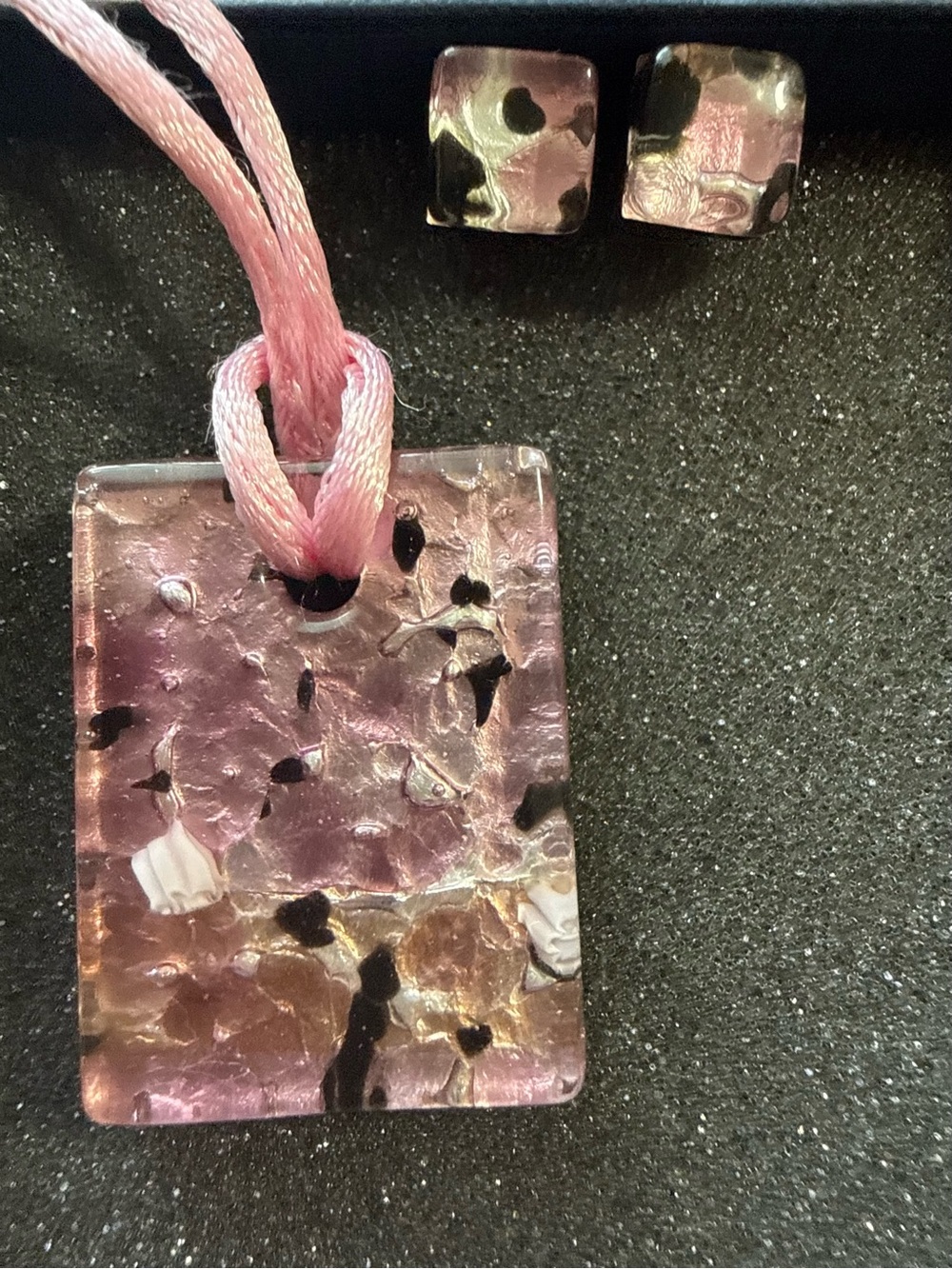 VeBir Murano Pink and Black glass pendant and earrings set